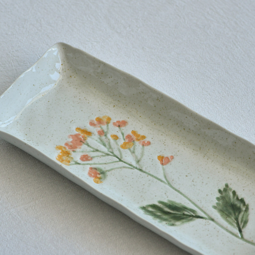 Ivory Floral Rectangular Ceramic Serving Plate – 11.4 Inch / 29cm