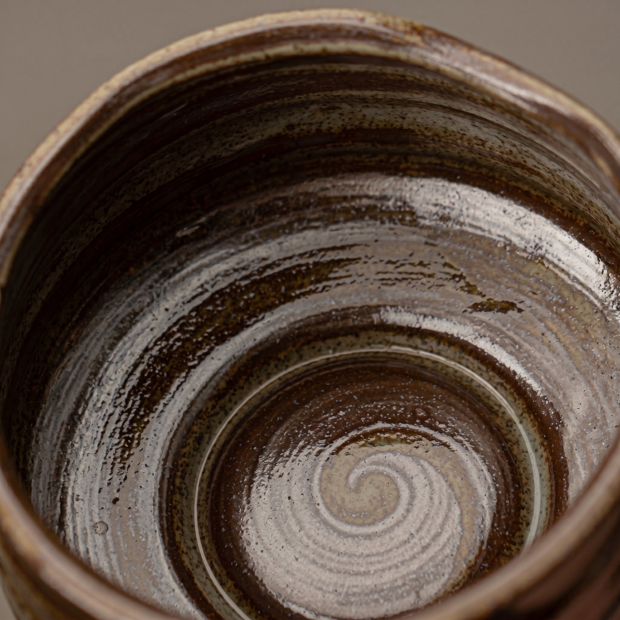 Wave Rim Ceramic Matcha Bowl – 600ml