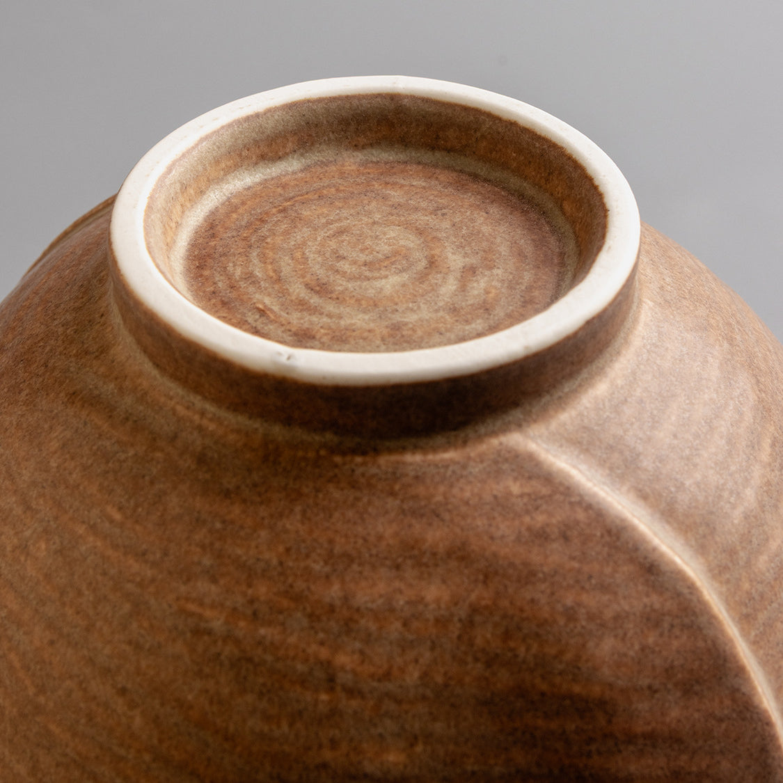 Fold-Edge Ceramic Bowl – 5 / 7 Inch