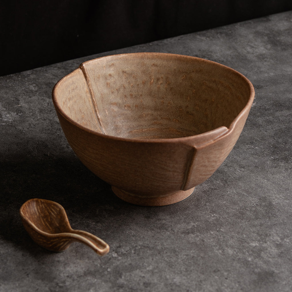 Fold-Edge Ceramic Bowl – 5 / 7 Inch