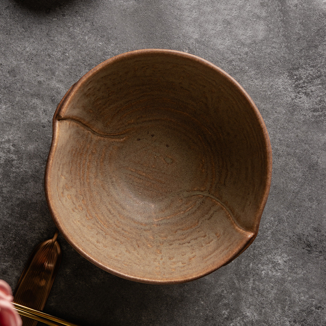 Fold-Edge Ceramic Bowl – 5 / 7 Inch